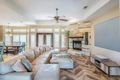 Image de Spacious 5 bedroom home in Schertz, Texas! 20 min from downtown San Antonio!
