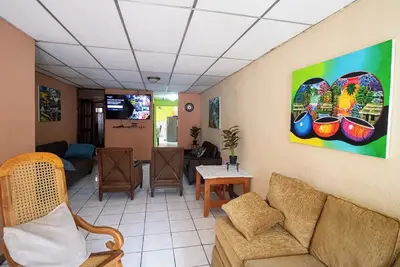 Image de 3-Bedroom Central Location House in Safe residencial with WiFi, Ac
