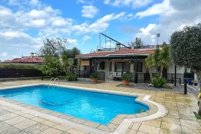 Charming bungalow with own private pool and garden in enchanting Kyrenia