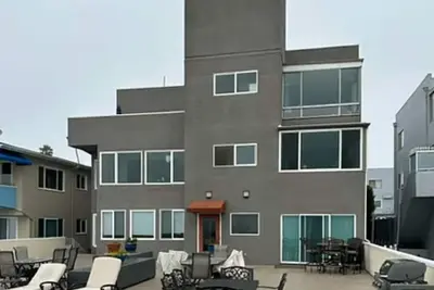 Image de 2 bedroom security condo on the beach