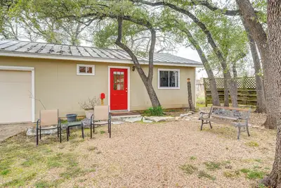 Image de 3 Mi to Lake Georgetown: Serene Studio!