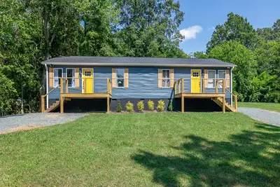 Image de 20% off! Front porch w\/ Wi-Fi & Private Parking