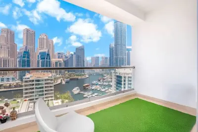 Image de Spacious & Stylish 3 Br w mesmerizing Marina View