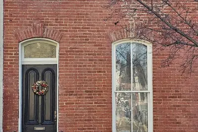 Image de Charming 2-bedroom Baker Park townhome with WiFi, parking and patio in downtown