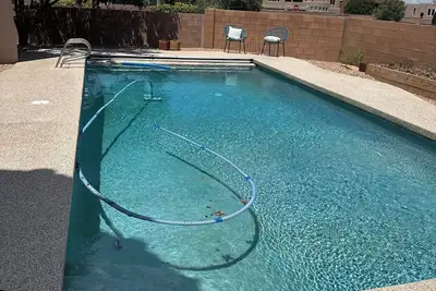 Image de Abq Retreat-Pool, Hot Tub, Mountain Views, Three King Beds! Sleeps 12!