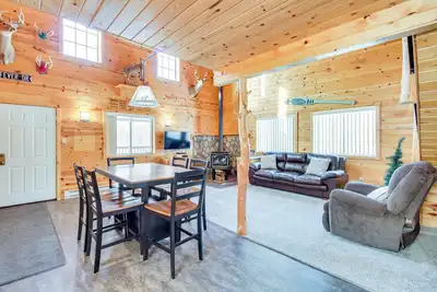 Image de 6 Mi to Spider Lake Atv Trails: Cabin w\/ Fire Pit