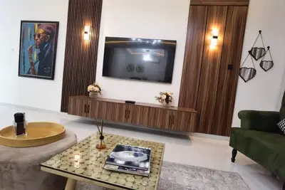 Image de 2 Br Luxury Apartment w/Pool, City View, WiFi, Serene & Secure environment.