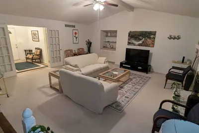 Image de Spacious Beautiful home in Novi