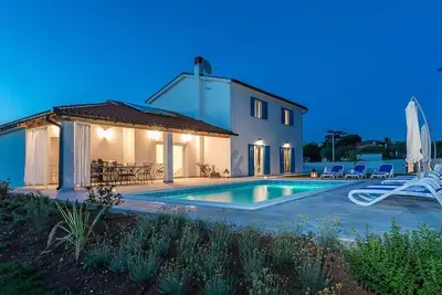 Image de Belle maison à Butkovici avec WiFi