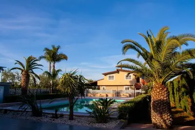 Image de Villa with Pool & Garden - Underground floor