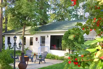Image de Le Chalet du Havre, 5 chambres, bord de l'eau, terrasse couverte, pédalo inclus!