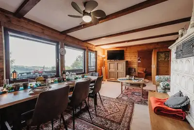 Image de Cozy vacation apartment with south-facing balcony