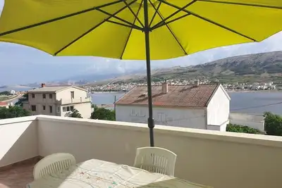 Image de Appartement d'une chambre avec la terrasse et la vue sur le mer Pag (A-23764-b)