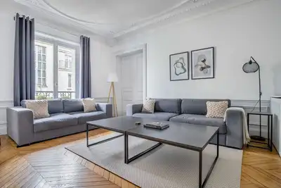 Image de Blueground | Champs de Mars, balcony, furnished