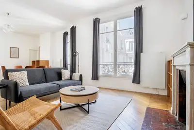 Image de Blueground | Porte Dauphine, balcony, nr embassies