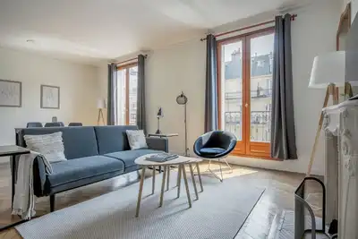 Blueground | Auteuil, balcony, nr Seine