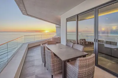 Image de Luxury New Oceanfront Condo 5br Sleeps 12