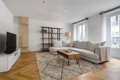Image de Blueground | Opera, fully furnished + w/d