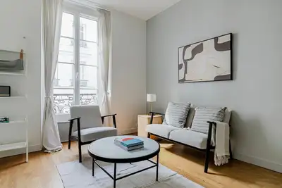 Image de Blueground | Bastille, furnished & equipped