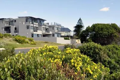 Image de 65onCliff - Langbaai