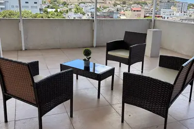 Image de Experience the Best Rooftop Stay in Port-Louis!
