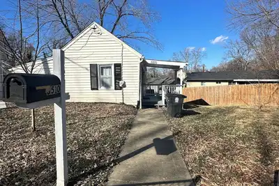 Image de Charming 3-bedroom house with WiFi and Ac in cool Capitol Heights