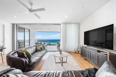 Image de Ocean Front Apartment with full Sea View Cotton Tree Maroochydore