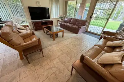 Image de Waterfront 4 Bedroom Home with Rumpus Room