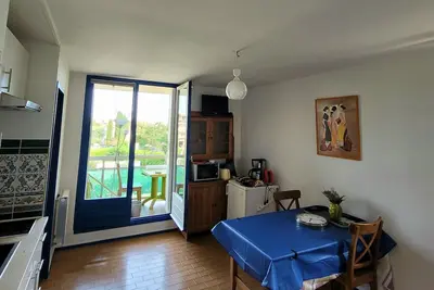 Image de T3 refait Ă neuf Ă 5mn Ă pieds de la plage et commerces