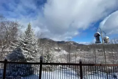Image de Le chalet aux 2 vues, Estrie\/ Canton de l'Est