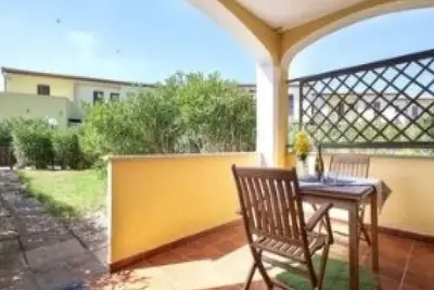 Image de Appartement confortable à quelques pas de la plage de Baia delle Mimose