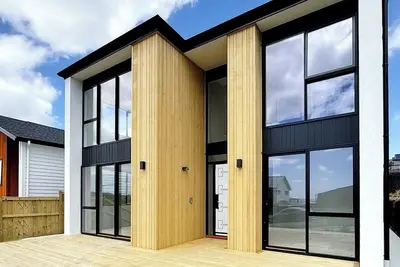 Image de Brand New House 8 bedrooms 5. 5 Bathrooms Flat bush