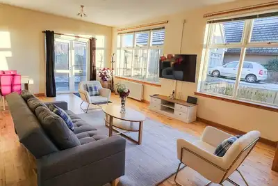 Stobhill 2 Bedroom House W/ sofa bed - Gorebridge