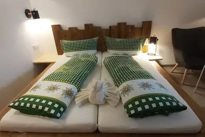 Zugspitz - Apartment on the edge of the forest. Near the ski slope