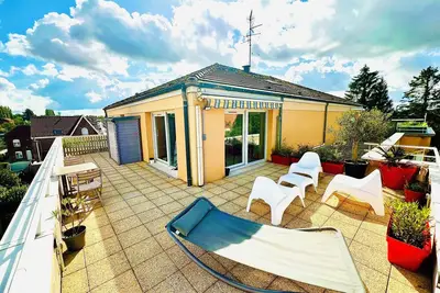 Image de Appartement très lumineux de 54 m² avec une terrasse de toit de 44 m².