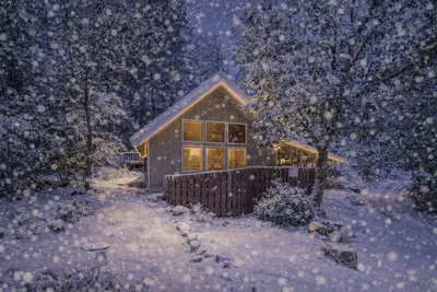 Image de Icicle Chalet- Close to Hike, Hot Tub, View, Wifi