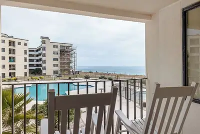 Image de Summer Winds A-207 - Oceanfront 2nd Floor 3br, 2ba - complex amenities!