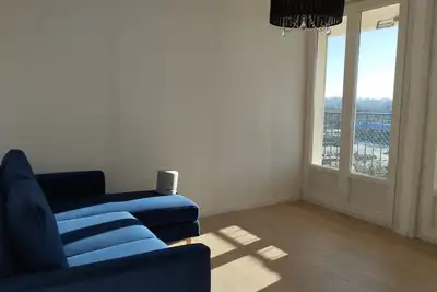 Image de Appartement tout confort - 66 m2 - proche de tout