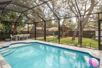 Image de Heated Pool Island Oasis! 2 bedroom/2 bath in the heart of South Tampa.