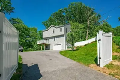 Image de Modern & Charming 3-bedroom house in Worcester.