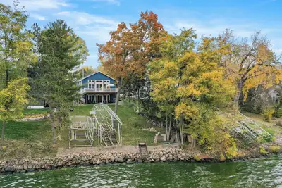 Image de Charming 2-bedroom house Lake Home with wifi and all the amenities!