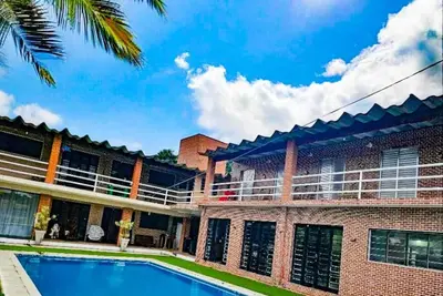 Image de Private farmhouse in Ibiuna with 8 bedrooms and fishing area