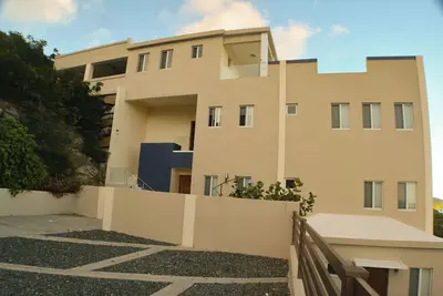Image de Spacious 3-bedroom apartment with WiFi, Ac in tranquil Tortola