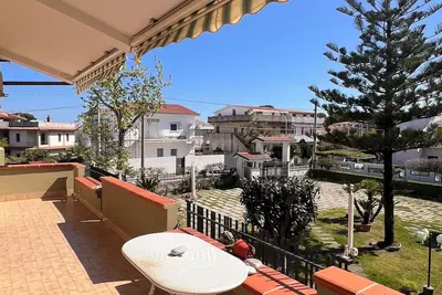 Image de Apartment with Terrace 3-bedroom - Montepaone Lido