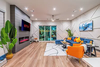 Image de Oak Lawn Luxury Stay  - Hot Tub & Arcade near Downtown Dallas