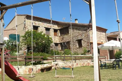 Image de Maison rurale 'La Chimenea De Soria I et Ii' avec vue sur la montagne, piscine privée et Wi-Fi