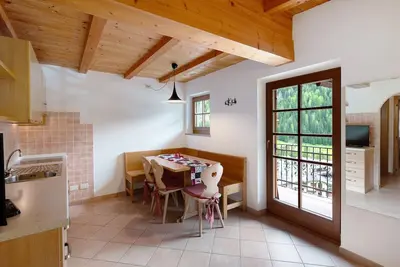 Image de Appartement 'Camilla - Mansarda' avec vue sur la montagne et balcon