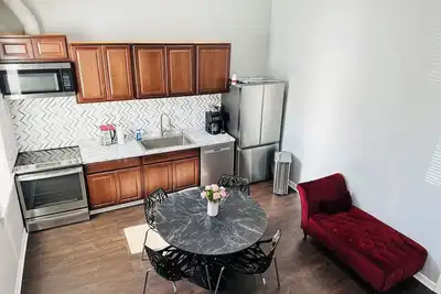 Image de Cozy 3-bedroom townhome in welcoming Glenwood with WiFi, Ac and Park 2 min drive