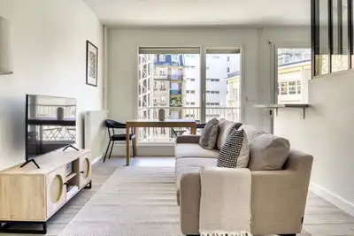 Image de Blueground | Auteuil, balcony, nr Seine