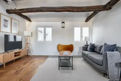 Image de Blueground | Vendome/Saint Honoré, a/c, furnished